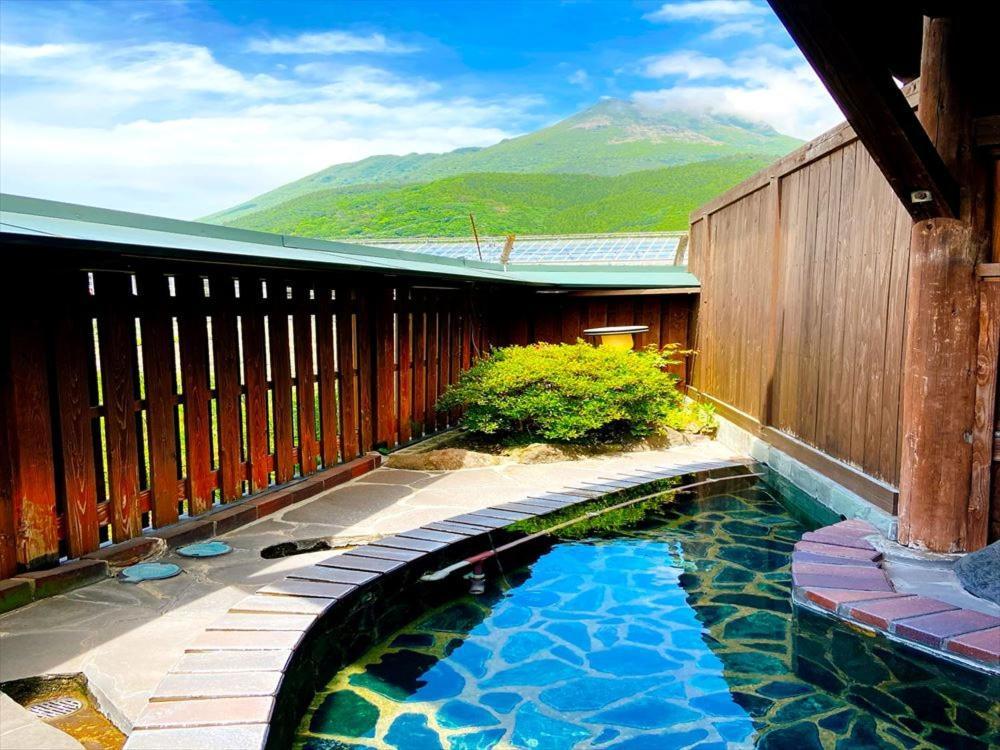 Ryokan Hikarinoie Yufu Esterno foto