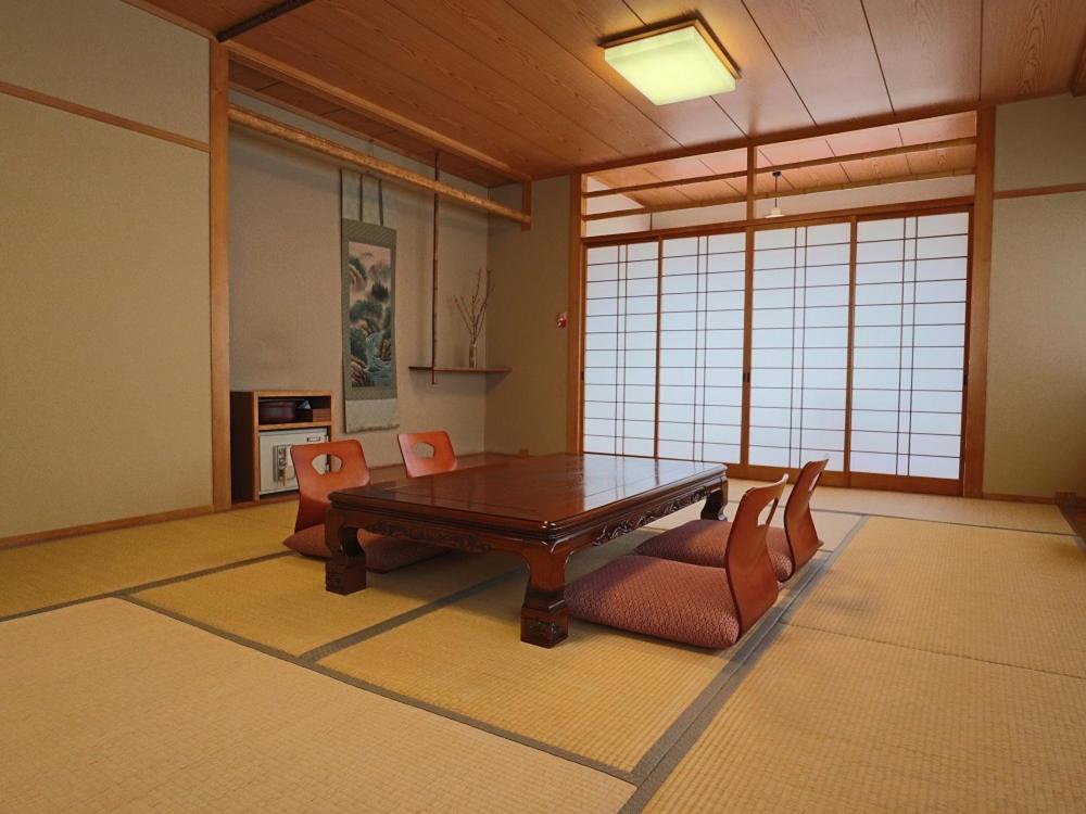 Ryokan Hikarinoie Yufu Esterno foto